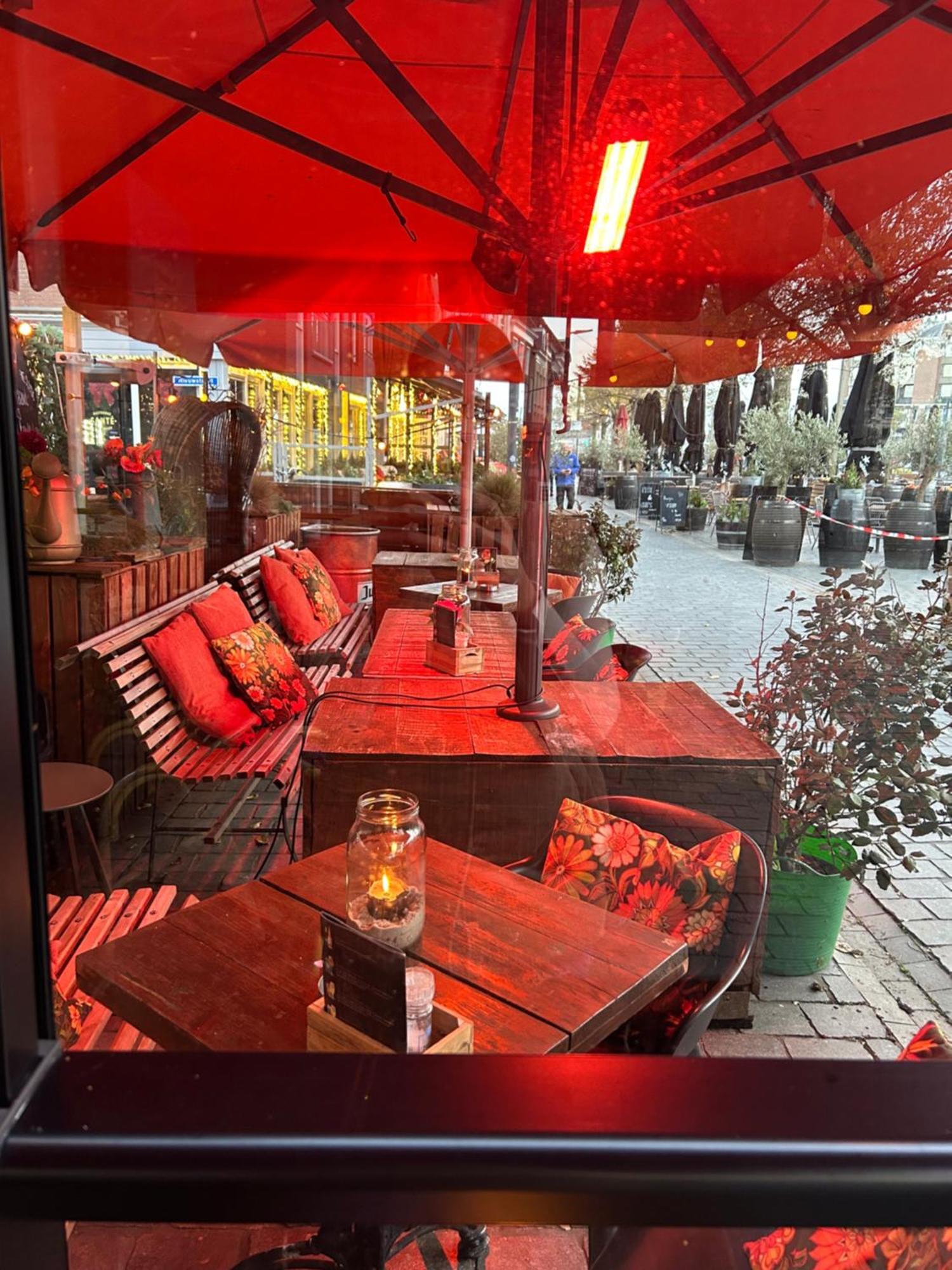 Slapen Bij Cafe De Concurrent Hotel Влисинген Екстериор снимка